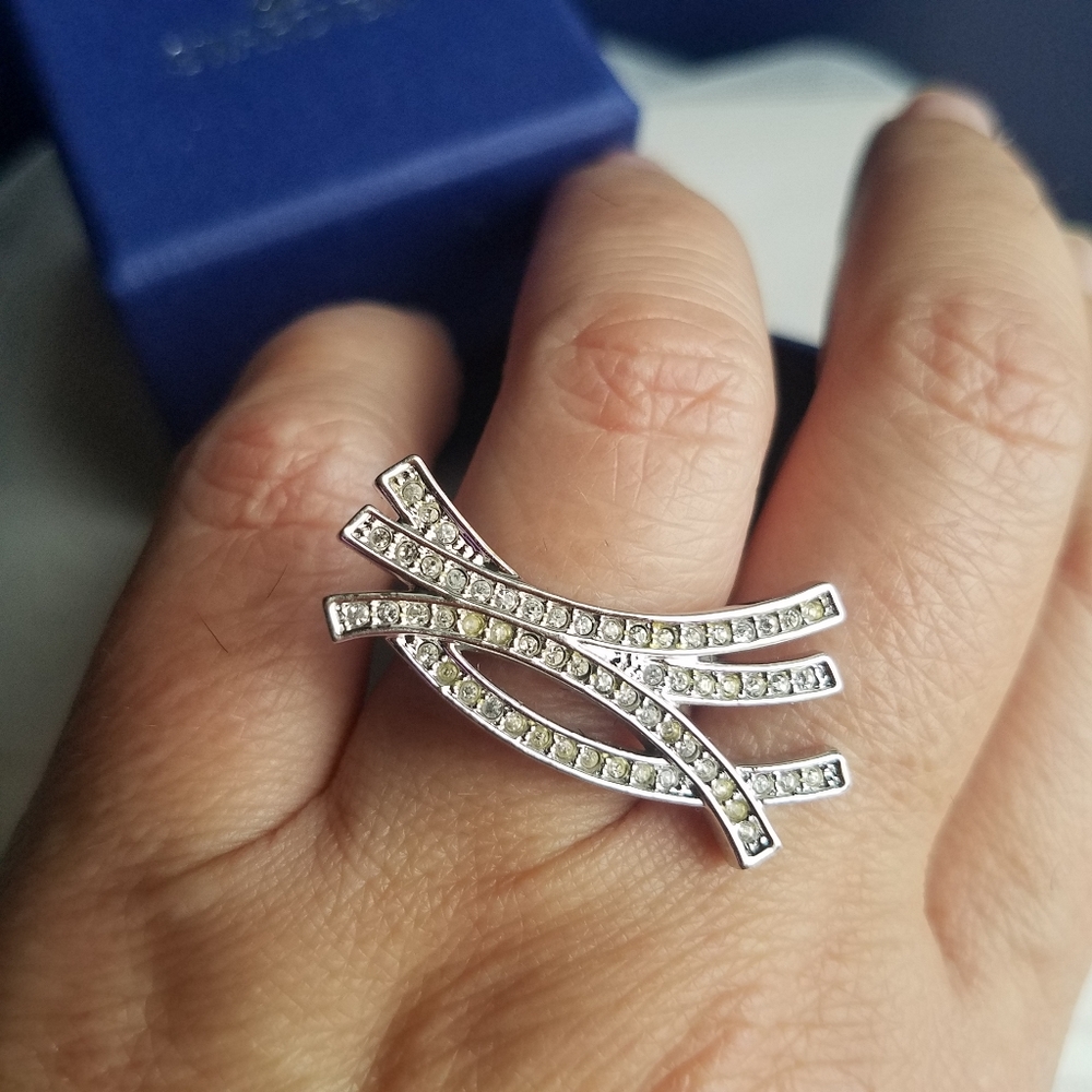 AUTHENTIC Swarovski Contemporary Ring Like NEW